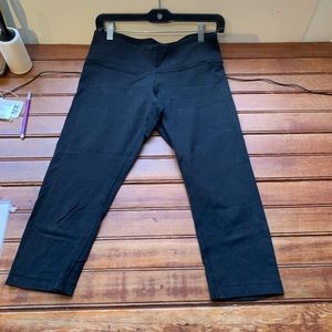 Lululemon Black Crop Wunder Under Leggings